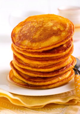 Şuruplu krep yığını. 