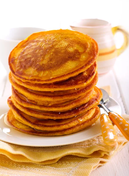 Stack of pancakes with syrup — Stock Photo, Image