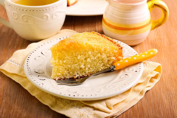 椰子柑橘糖浆蛋糕 — 图库照片