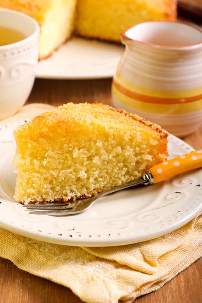 Kokosnuss-Zitrussirup-Kuchen — Stockfoto