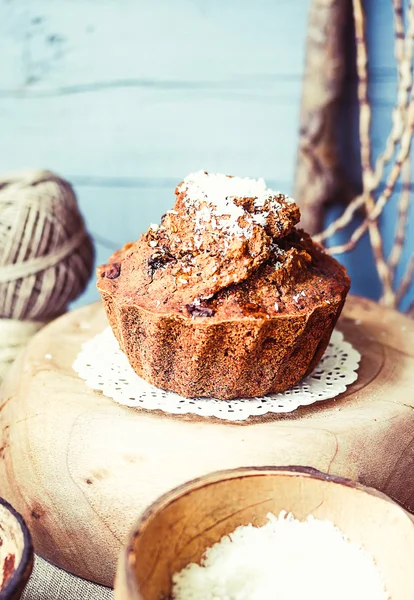 Chocolate muffins with pumpkin, coconut sugar and flakes,  tinti — Stock Photo, Image