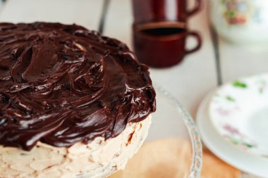 Lezzetli ev yapımı tatlı / Rich Dark Chocolate Cake / Nemli, kremalı ve acı çikolata tadında. En iyisi taze yenmek ya da soğutulmak. Doğum günü konsepti için şekerler.
