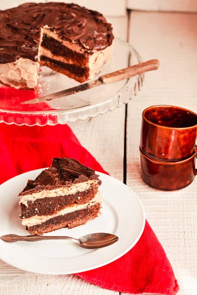 Gâteau Chocolat Noir Avec Tranche Café Avec Glaçage Crème Beurre — Photo