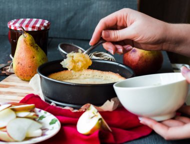 Armut Reçeli ile elma tart yapma süreci