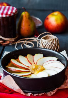 Armut Reçeli ve karamel ile elma tart yapma süreci