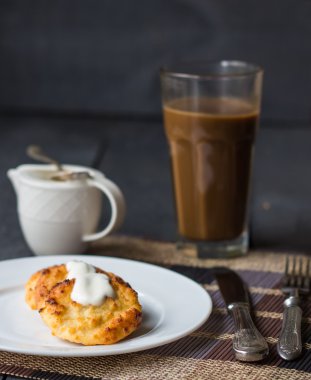 Cheesecakes ekşi krema ile pişmiş, Odaya Servis Kahvaltı