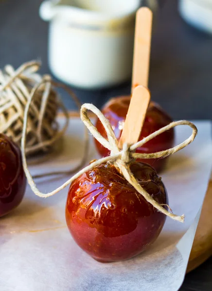 Manzana de caramelo, postre de Navidad —  Fotos de Stock