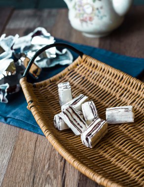 ahşap sepet, çay içinde açmak şeker