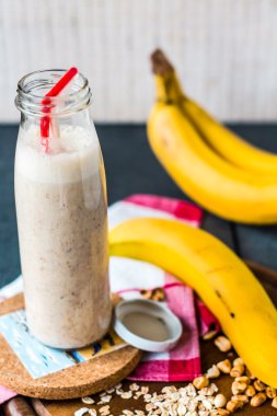 muz smoothie ceviz yapıştır ile