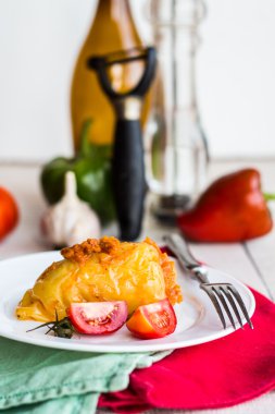 Kıyılmış et ve pilav ile doldurulmuş biber