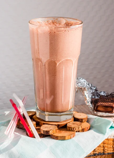 Chocolade smoothie met bananen en pindakaas — Stockfoto