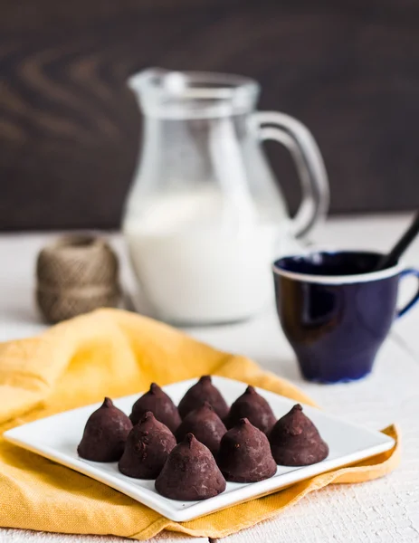 Mörk chokladtryffel Klar att äta — Stockfoto