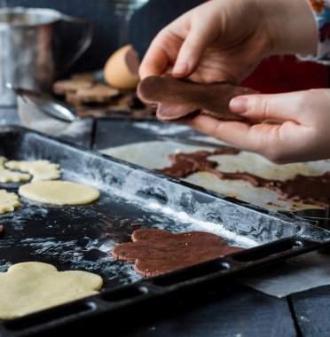 işlem bisküvi yapma, kurabiye hamuru ham, kesim şekli