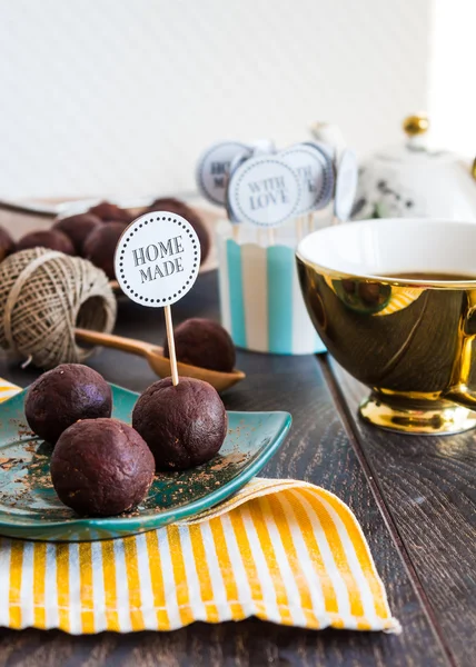 Linssoppa godis med chokladtryffel, frisk dessert — Stockfoto