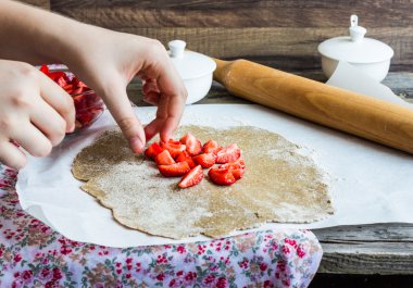 süreçleri çavdar taze çilek ile sağlıklı v bisküvi yemek