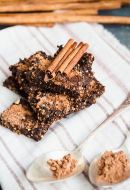 Yeni yıl çikolata kurabiye yeşil buğday ile 