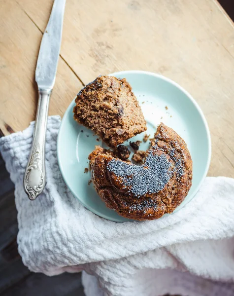 Muffins with carob, honey, raisins and poppy seeds, dessert — Stock Photo, Image