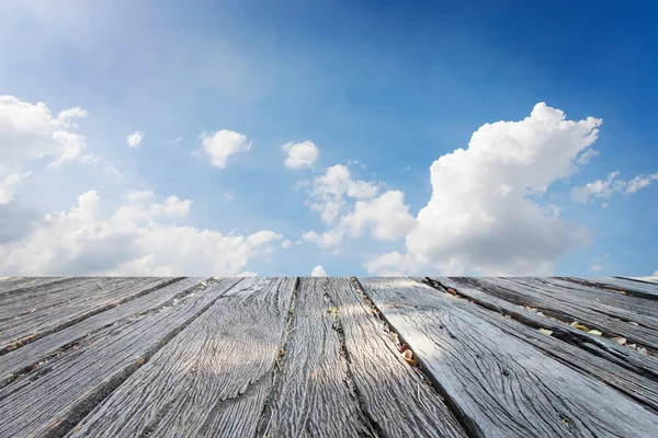 El fondo de los paisajes cielo azul con nubes retoque — Foto de Stock