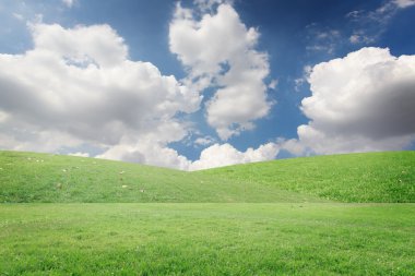Manzara mavi gökyüzü bulutlar rötuş ile arka plan