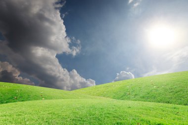 Manzara mavi gökyüzü bulutlar rötuş ile arka plan