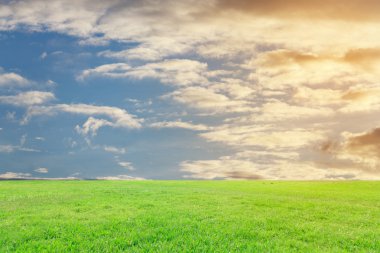 Manzara gökyüzü bulutlar ve gündoğumu rötuş