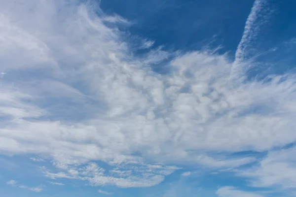 Cielo e nuvole — Foto Stock