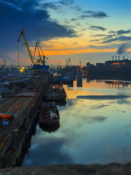 Industrial sunset. Kiev — Stock Photo, Image
