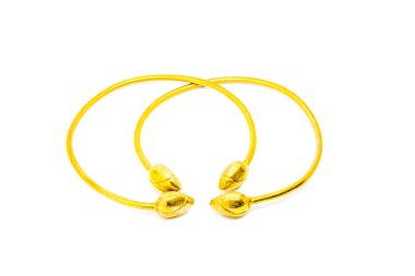 Altın bileklik koleksiyonu için güzel