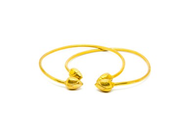 Altın bileklik koleksiyonu için güzel