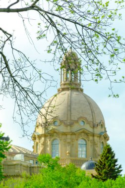 Sarayın ön cephesi