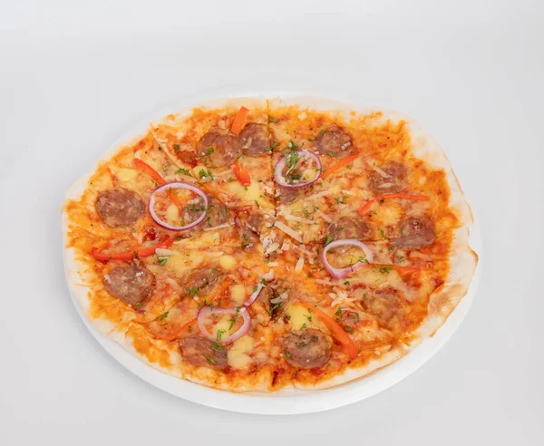 thin-crusted pizza with hot sauce