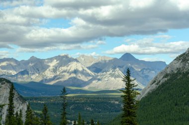 Bulutlu manzara, Banff Alberta, Kanada
