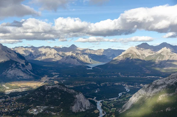 Paisaje Con Nubes Banff Alberta Canadá —  Fotos de Stock