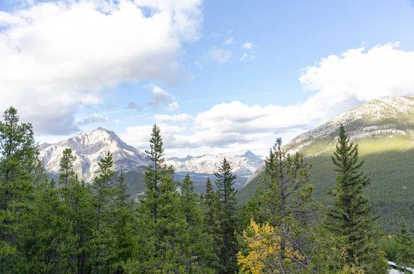 Paisaje Con Nubes Banff Alberta Canadá —  Fotos de Stock