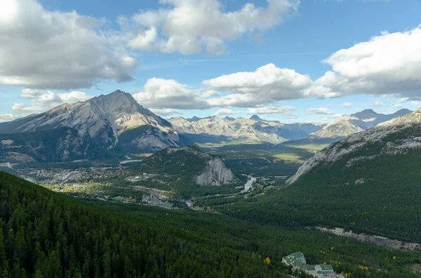 Paisaje Con Nubes Banff Alberta Canadá —  Fotos de Stock