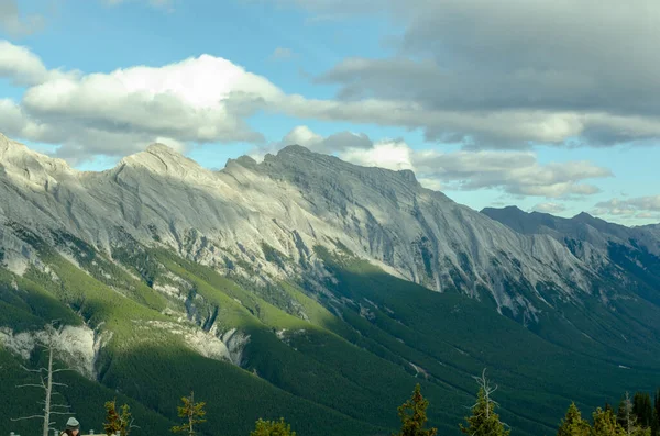Paisaje Con Nubes Banff Alberta Canadá —  Fotos de Stock