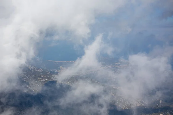 Mar Mediterrâneo Vista Custo Partir Cume Montanha Através Nuvens — Fotografia de Stock