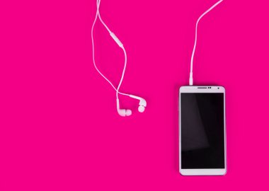dijital müzik veya akıllı telefon ile kullanmak için beyaz kulaklık