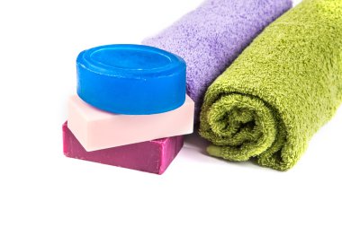 banyo havlusu çubuğunda doğal sabun