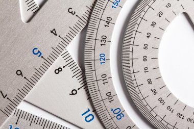 Gümüş hassas ölçü aracı bir bölümünü oluşturan kapatın