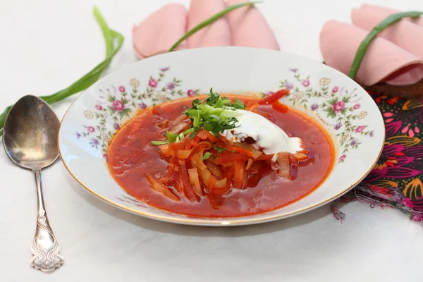 Vejetaryen borsch