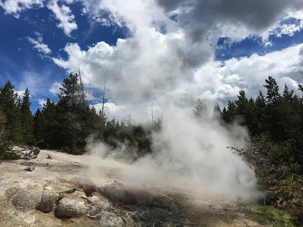 Cuenca géiser Norris en Yellowstone — Foto de Stock