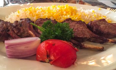 Pers Restaurant 'ta kuzu eti