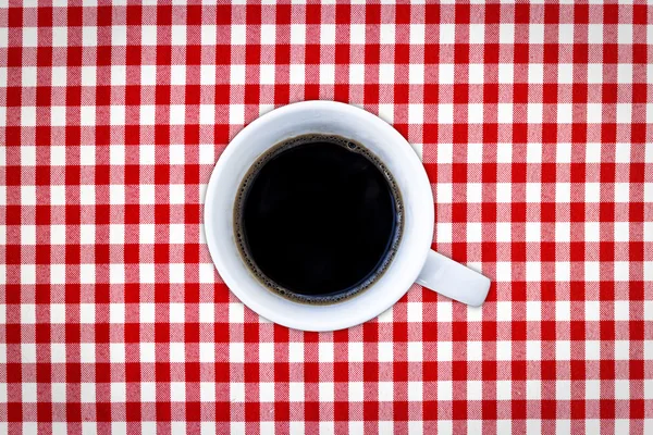 Satranç arka plan üzerinde siyah kahve