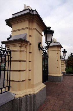 Kiev, Ukrayna 1 Kasım 2019: Mariinsky Sarayı, Kiev 'deki bir Çarlık anıtıdır.