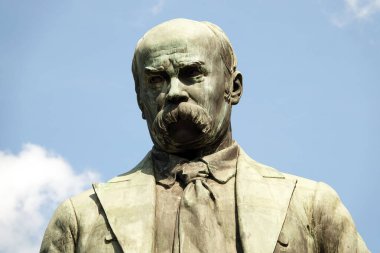 Kiev, Ukrayna 20 Temmuz 2020: Kiev 'de Ukrayna halkının yazar, şair, sanatçı ve bilgesi Taras Shevchenko anıtı