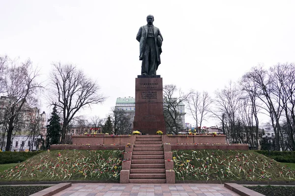 Kiev Ucrânia Março 2020 Monumento Escritor Poeta Artista Sábio Povo — Fotografia de Stock