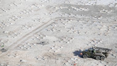 Kiev, Ukrayna 30 Ağustos 2019: Evin inşaatında sondaj makinesinin çalışması