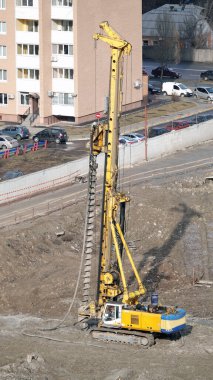 Kiev, Ukrayna 13 Mart 2019: Sıfır döngüsünün inşası, eğlence kompleksinin temeli