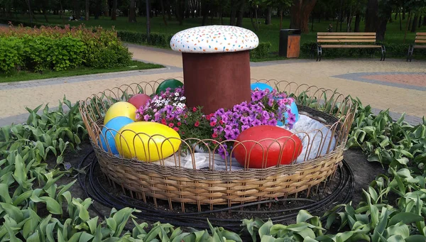 Kiev Ukraine May 2019 Monument Easter Colored Eggs Kiev — Stock Photo, Image